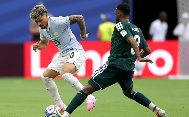 Uruguay rescató un 1 a 1 ante Arabia Saudita en su estreno mundialista