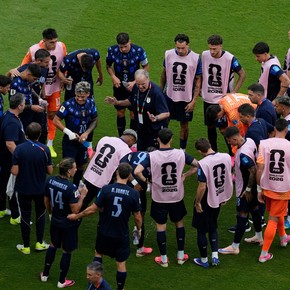 Bielsa es el hombre que está solo y espera