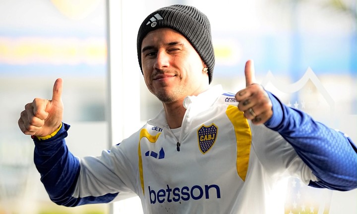 Adam Bareiro en el entrenamiento de Boca. fofo prensa boca