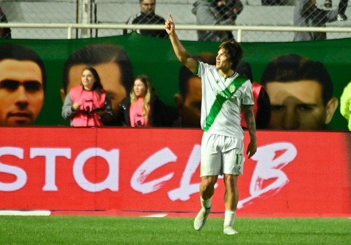 Tiziano Perrotta metió el primero para Banfield. Foto: FOTOBAIRES Fecha 2 Torneo Clausura Liga Profesional