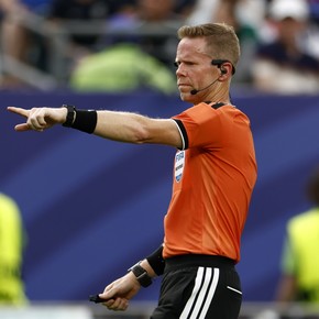Quién es Drew Fischer, el árbitro de la MLS que dirigirá Argentina - Cabo Verde