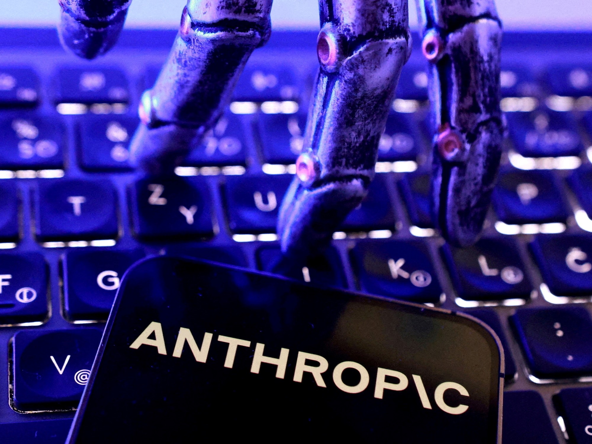 Anthropic reveló que su IA accedió sin permiso a sistemas informáticos de tres organizaciones