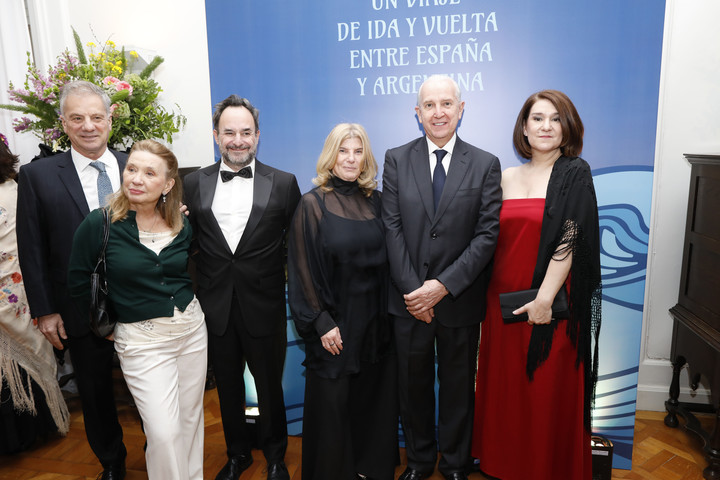 El embajador Sergio Baur; la coordinadora de Malba Puertos, Eleonora Jaureguiberry; el titular del FNA, Tulio Andreussi Guzmán; y la periodista y escritora Matilde Sánchez. Foto: Julio Ruíz