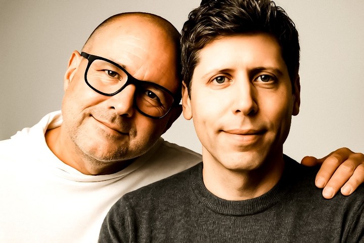 El CEO San Altman, junto con Jony Ive, el encargado del proyecto.
