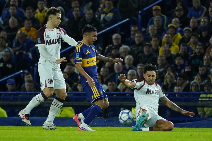 Milton Delgado ante Salvio (Juano Tesone).