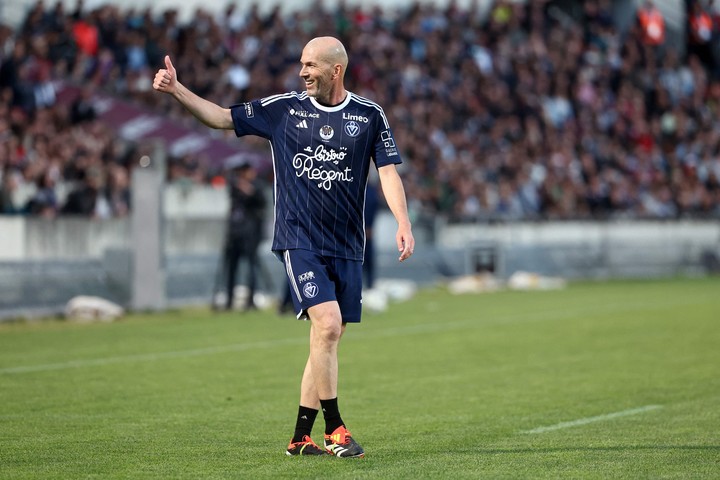 Zinedine Zidane en un partido de exhibición con el Girondins de Bordeaux. (AFP)