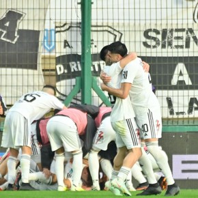 Otro golpe para Gimnasia: quedó eliminado de la Copa Argentina ante Riestra