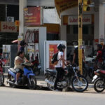 En Corrientes los conductores solo cargan combustible “para el día”