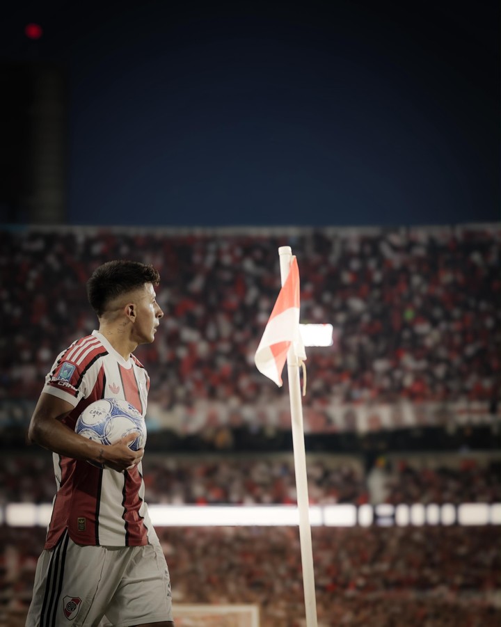 Thiago Almada y su debut en River (IG Thiago Almada).