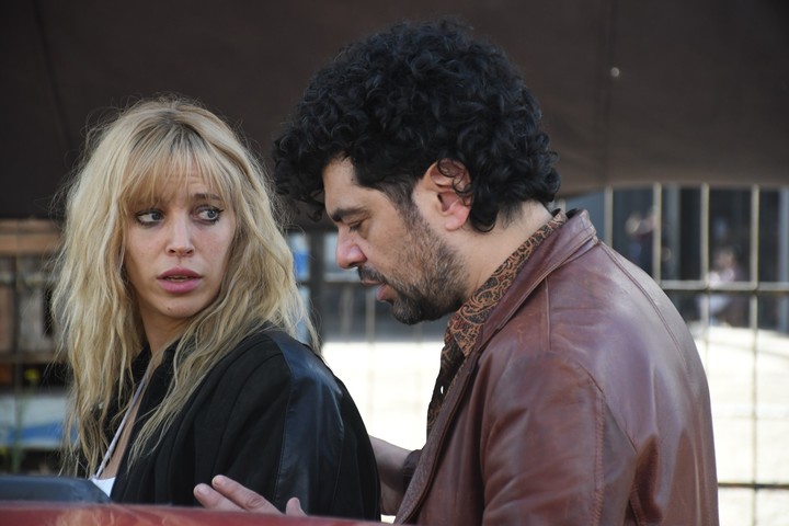 Luisana Lopilato y Alberto Ajaka, en "Pepita la pistolera".