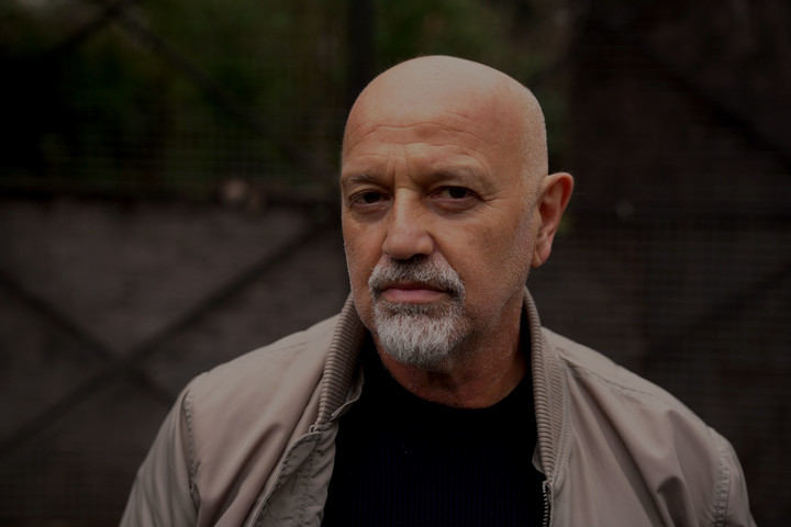 El periodista y escritor Marcelo Larraquy. Foto: Guillermo Rodríguez Adami. 