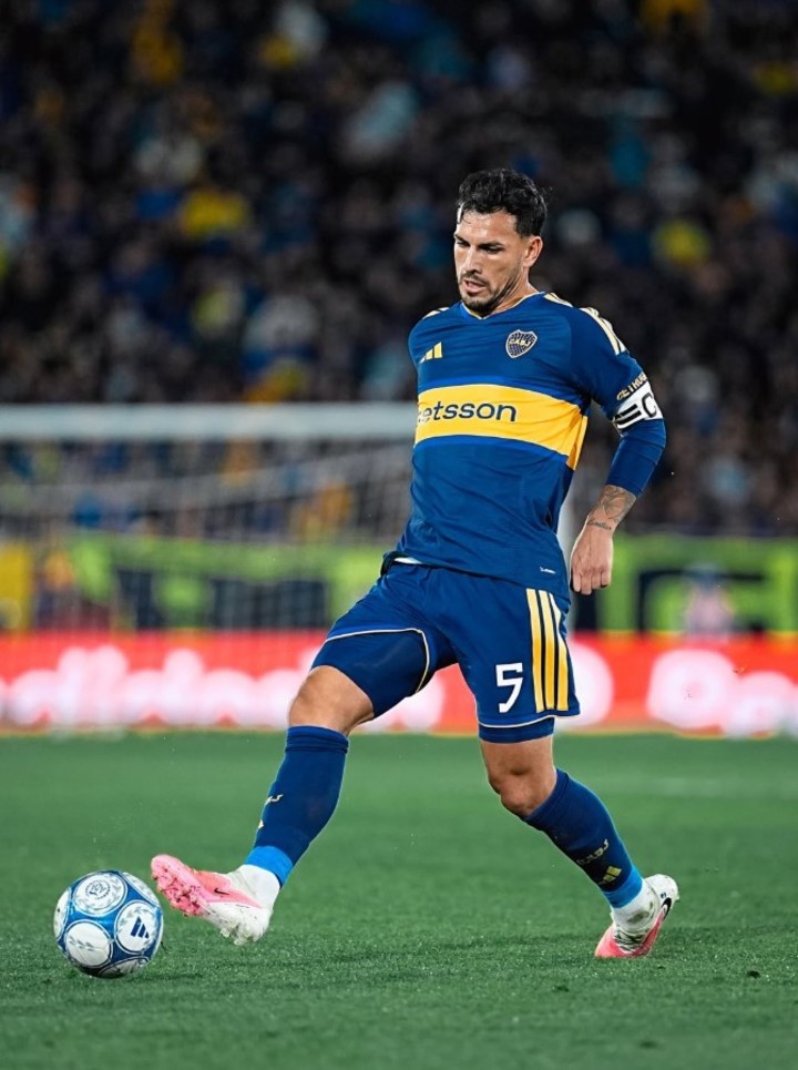 Paredes reconoció a Ascacibar tras el empate (Foto: Prensa Boca).