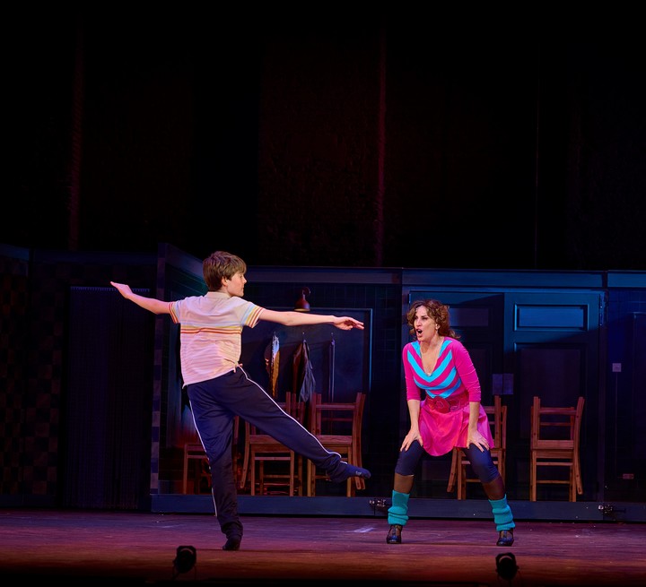 Alejandra Perlusky en "Billy Elliot", que tiene 15 nominaciones, entre ellas, a dirección vocal.