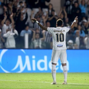 Video: la asistencia de crack de Neymar para Gabigol en Santos vs Macará por la Copa Sudamericana