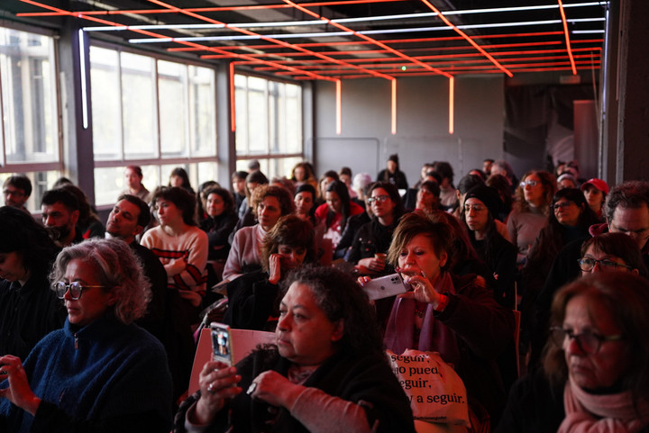 La charla Literatura y la oralidad una política escucha con Dani Zelko, Santiago Loza y Marie Gouric. Foto: Santi Garcia Díaz.