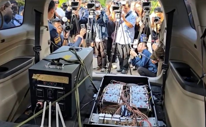 Un "SMS Blaster" en Bangkok, Tailandia, donde ocurrió uno de los casos más conocidos de uso de esta tecnología, el año pasado. Foto: Khaosod English