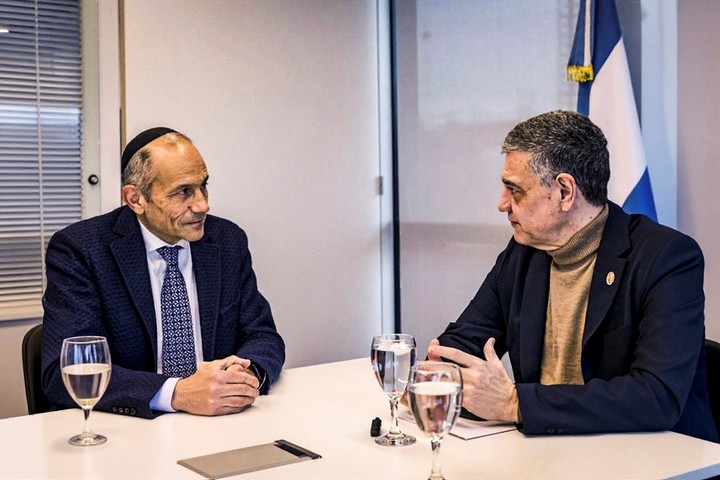 El jefe de Gobierno, Jorge Macri, conversa con Mois Navon.
