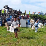 Entre Ríos: volcó un camión en la Ruta 14 y vecinos saquearon la carga