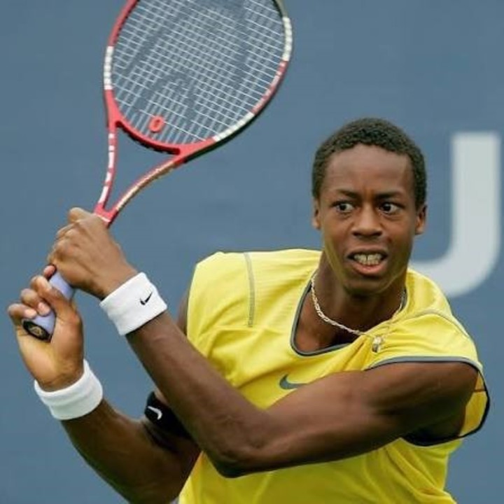 Monfils en 2005, ante Djokovic en el US Open.