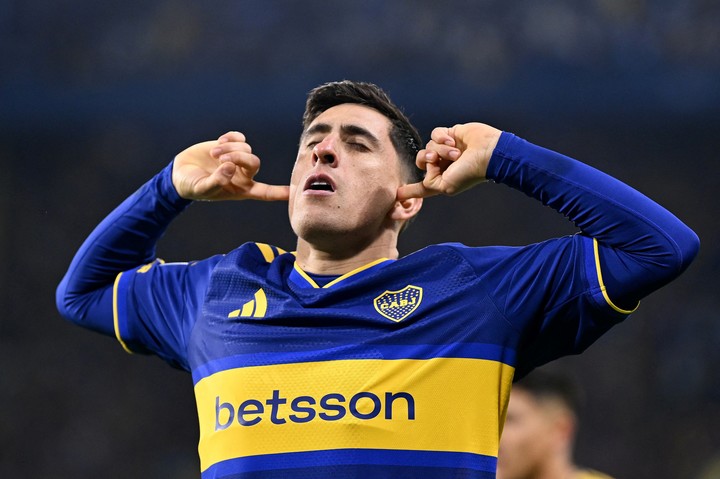 Soccer Football - Copa Sudamericana - Quarter Final - First Leg - Boca Juniors v Sao Paulo - Estadio La Bombonera, Buenos Aires, Argentina - September 8, 2026
Boca Juniors' Miguel Angel Merentiel Serrano celebrates scoring their first goal REUTERS/Rodrigo Valle