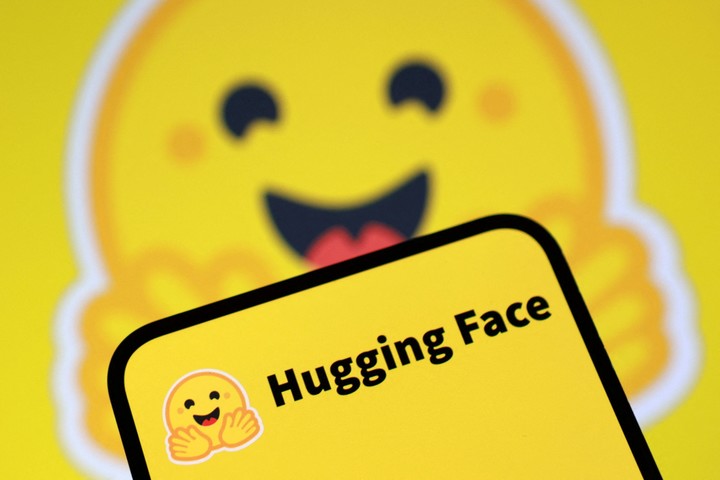 Hugging Face, la empresa que fue hackeada por OpenAI. Foto: Reuters