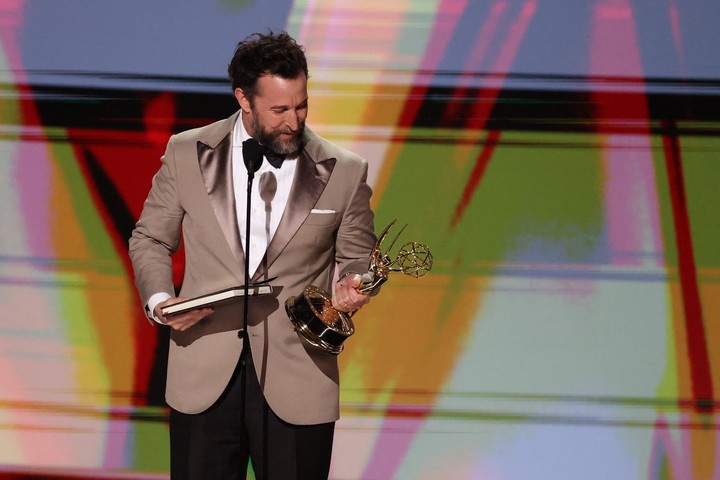 En la segunda temporada de "The Pitt", el doctor Robby se lleva todas las miradas, y Noah Wyle, el Emmy correspondiente. Reuters