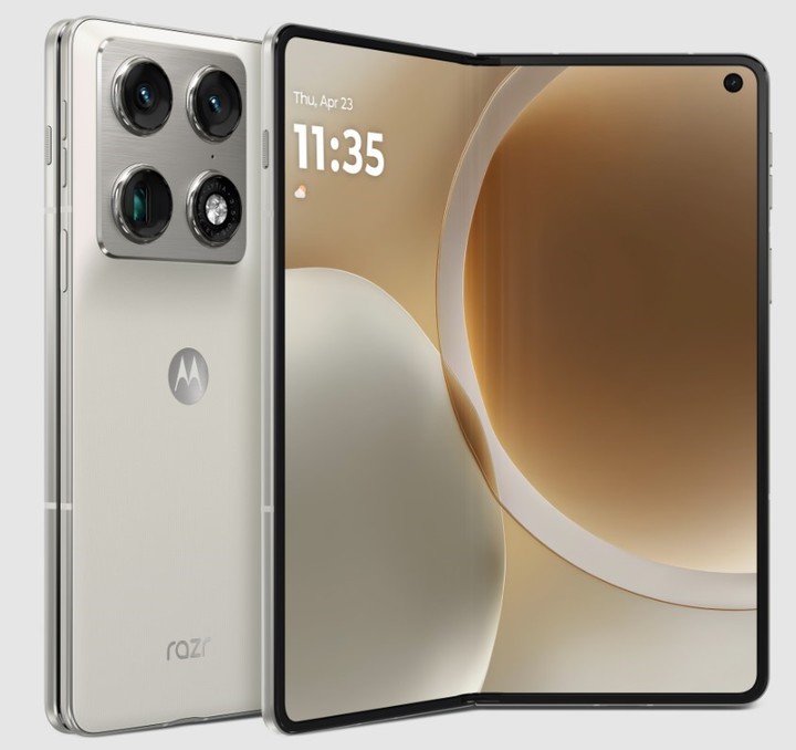 Motorola Razr Fold, el primer plegable de la marca con el módulo de cámaras del Signature. 