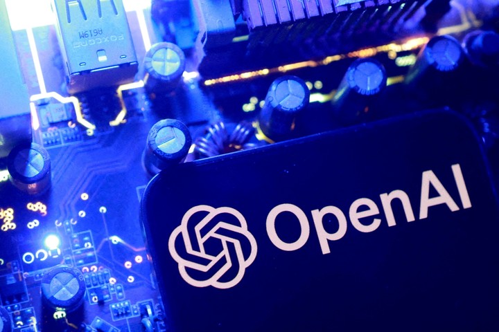 Alerta en bancos de Estados Unidos: detectan agentes de IA intentando operar sin permiso en cuentas de clientes