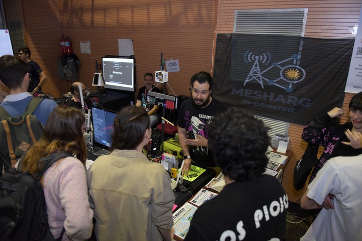Meshtastic, un sistema para chatear sin conexión a internet. Foto: Flor Fernández