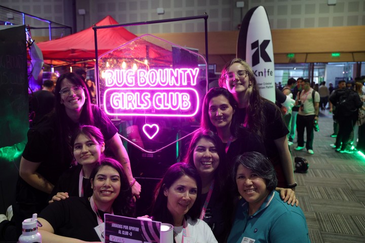Otra de las comunidades: Bug Bounty Girls. Foto: Mauro Julián Fernández
