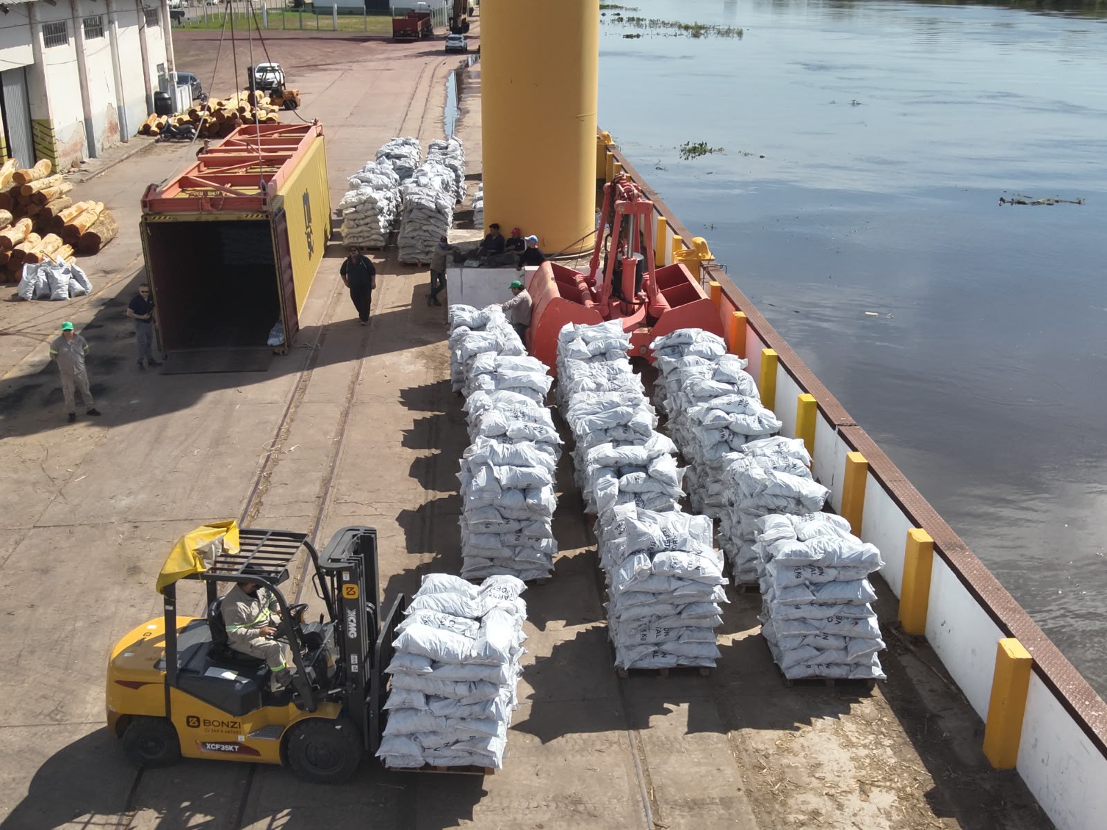 EL PUERTO DE BARRANQUERAS CONSOLIDA UNA NUEVA EXPORTACIÓN DE CARBÓN FORMOSEÑO CON DESTINO A AUSTRALIA