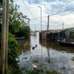 El río Paraná continúa entrando en barrios de la ciudad de Corrientes