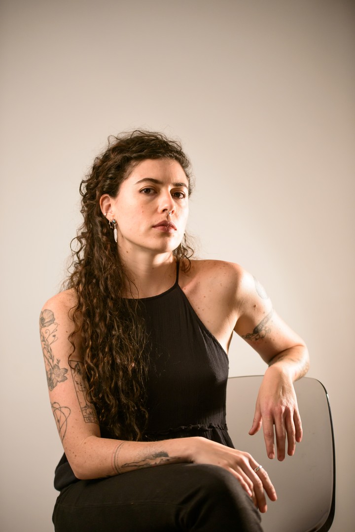 Lina María Parra Ochoa es autora de Una cosa salvaje que conoce la muerte (Concreto). Foto: gentileza.