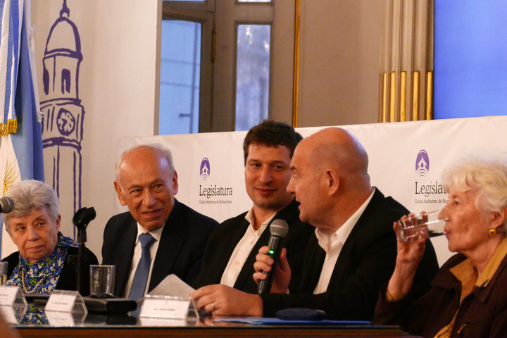 Luis Ovsejevich, distinguido por su aporte a la cultura argentina como Ciudadano Ilustre de la Ciudad de Buenos Aires. Foto: Enrique García Medina.