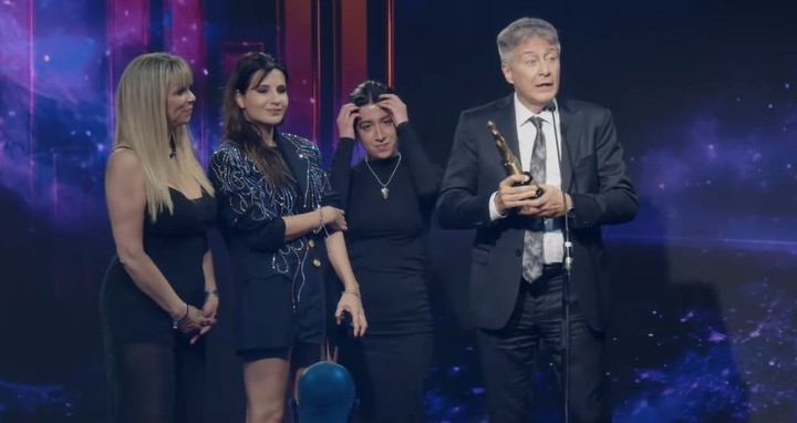 Rolando Graña recibió el galardón a Programa periodístico matutino diario en AM.