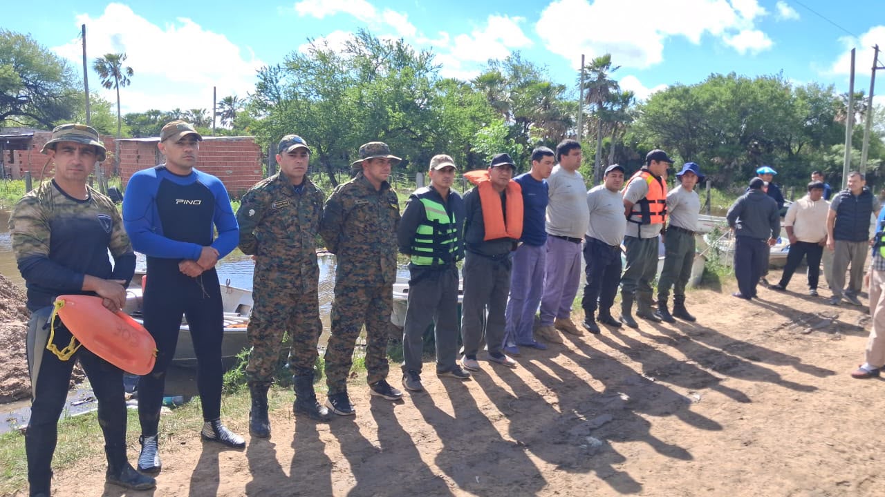 PUERTO VILELAS: EL GOBIERNO PROVINCIAL REFUERZA LA ASISTENCIA A LAS FAMILIAS AFECTADAS